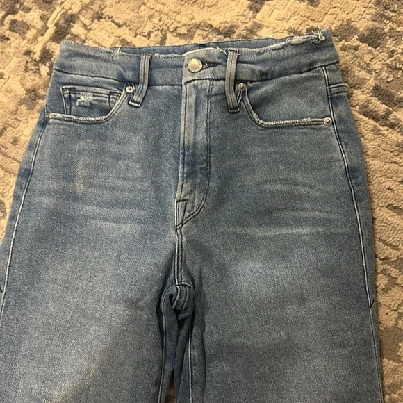 GOOD AMERICAN Good Straight Split Pocket Jeans - Picture 7 of 12